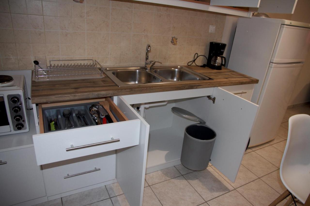 Modern apartment in Kalamata Bagian luar foto